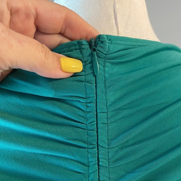 Venus RUCHED center front back party cocktail midi dress jersey fitted green M - Picture 6 of 11